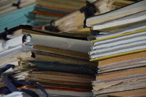 終活における書類整理は何から始めれば良い？